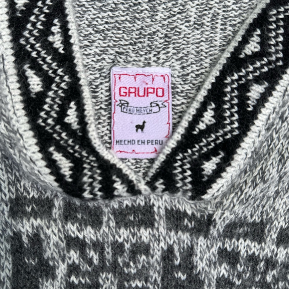 Alpaca Sweater - Picture 3 of 5